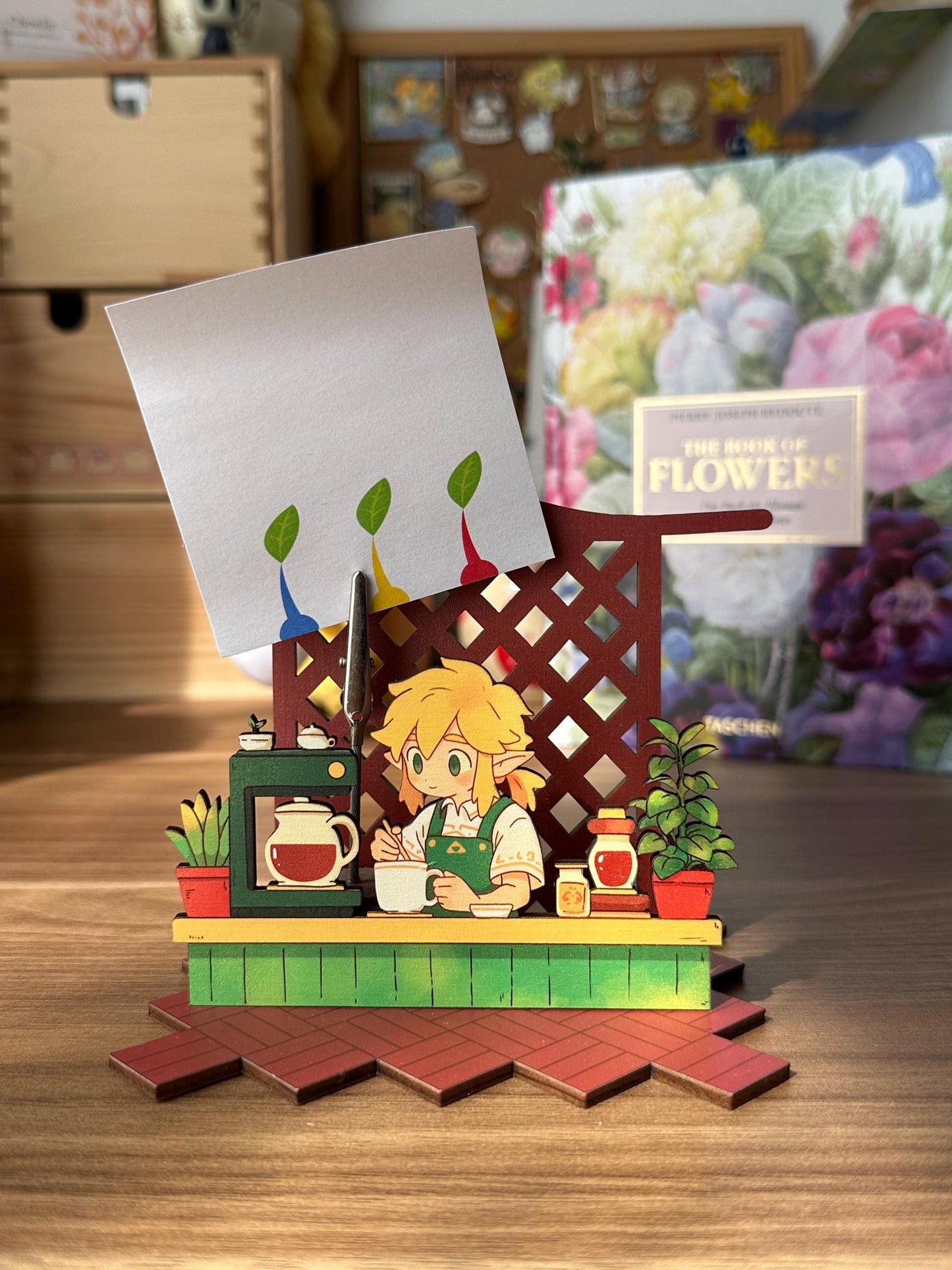 TLOZ Link Handmade Wooden Diorama Standee with Note Holder